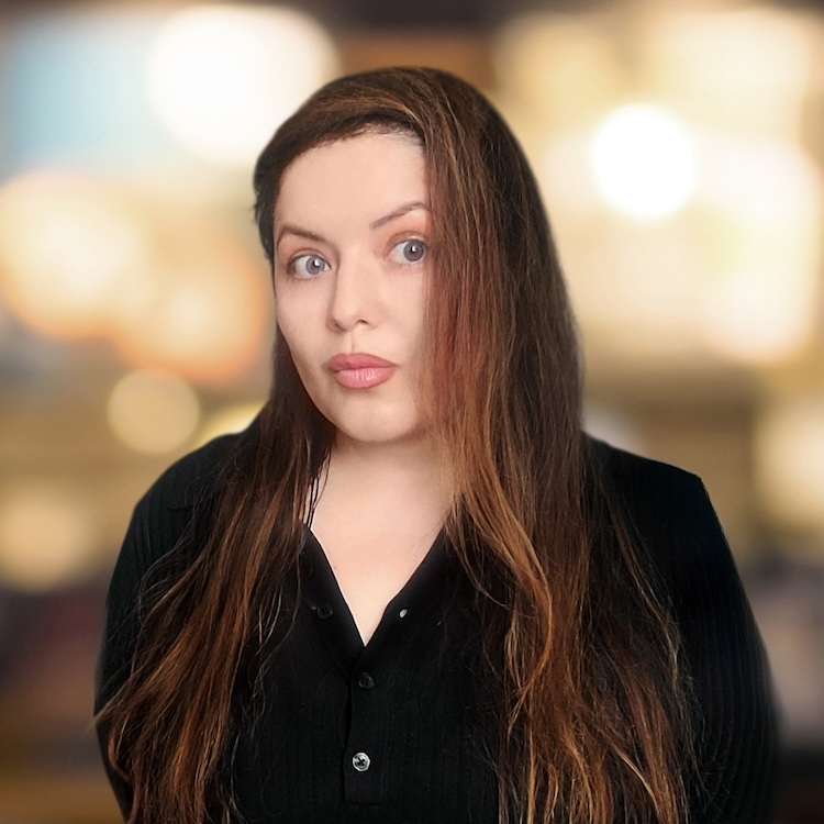 Cynthia Garde Headshot